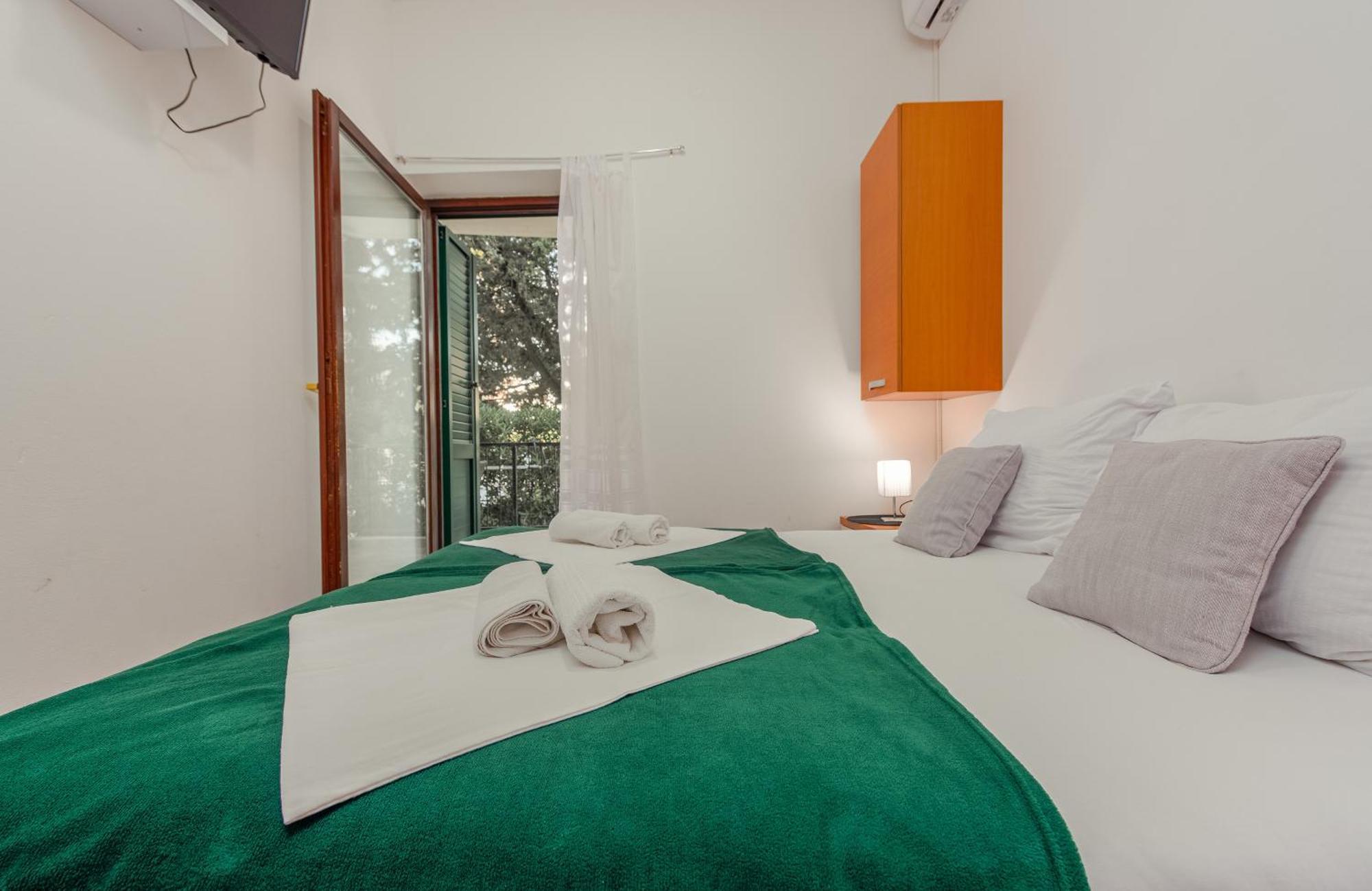 Apartments By The Sea Stara Novalja, Pag - 9710 Номер фото