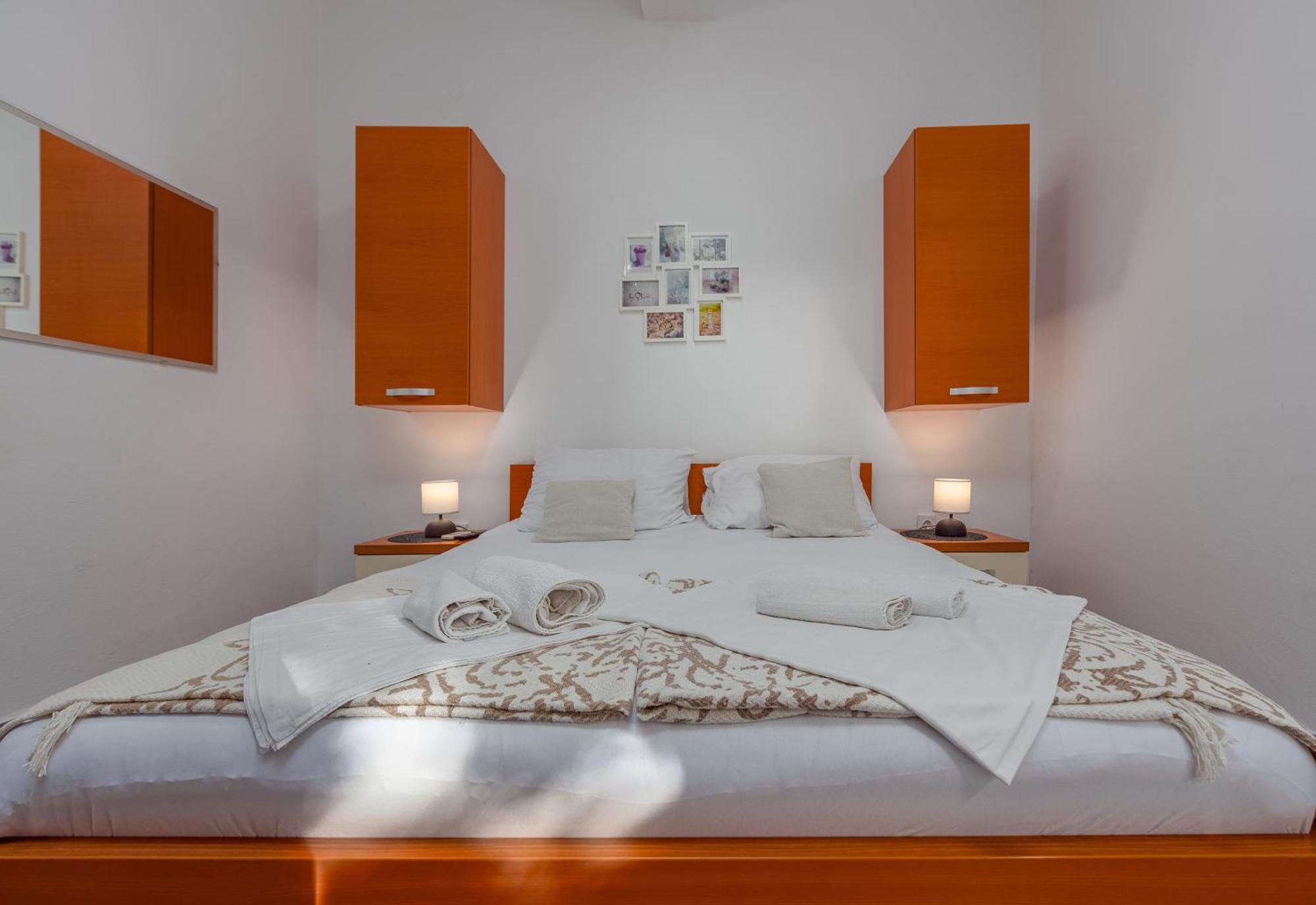 Apartments By The Sea Stara Novalja, Pag - 9710 Номер фото